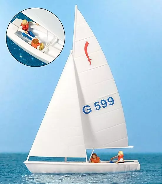 Preiser 10677 - Segler (2). Segelboot Korsar H0 1:87