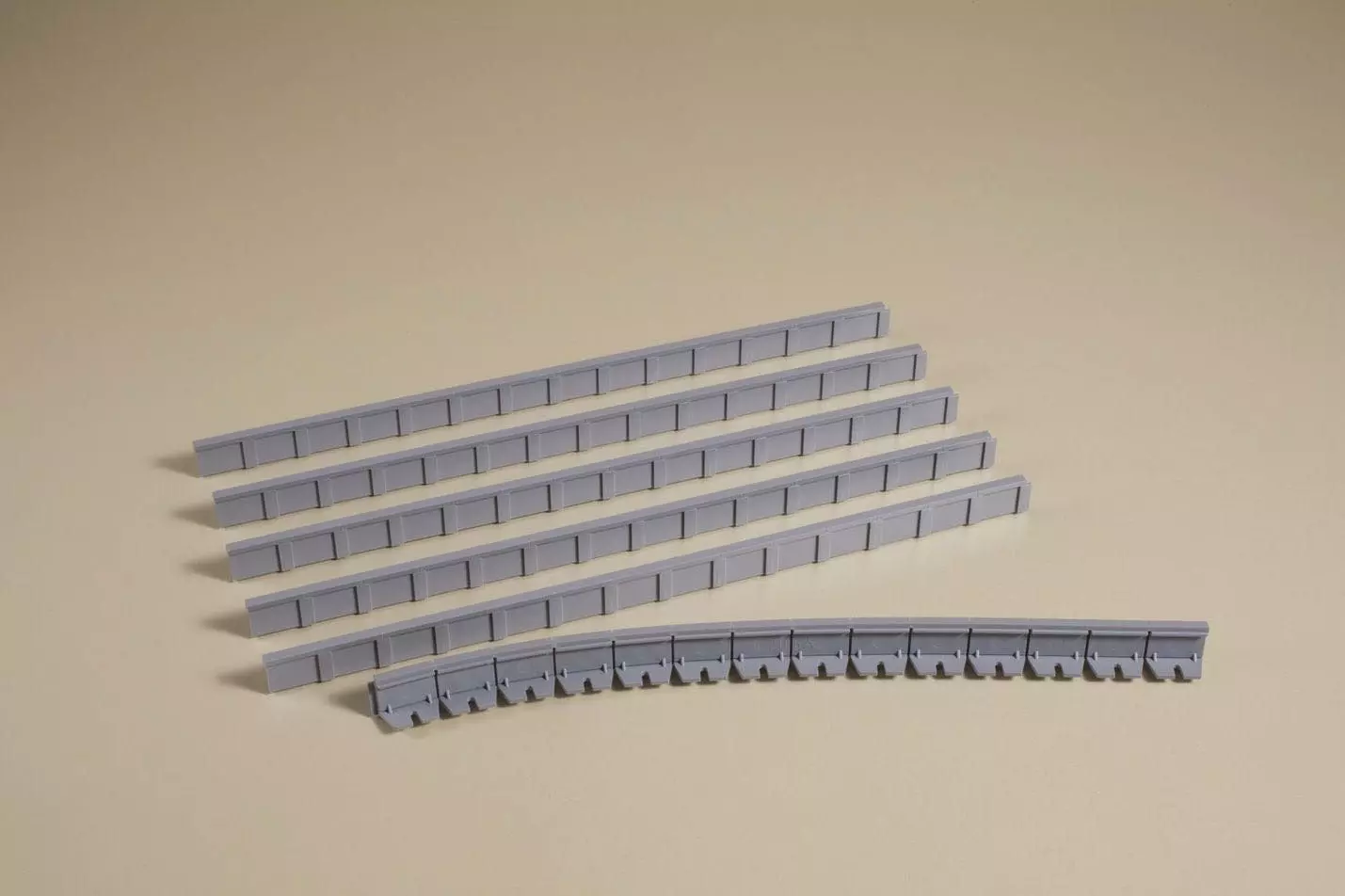 Auhagen 43587 - Bahnsteigkanten 10 mm TT 1:120