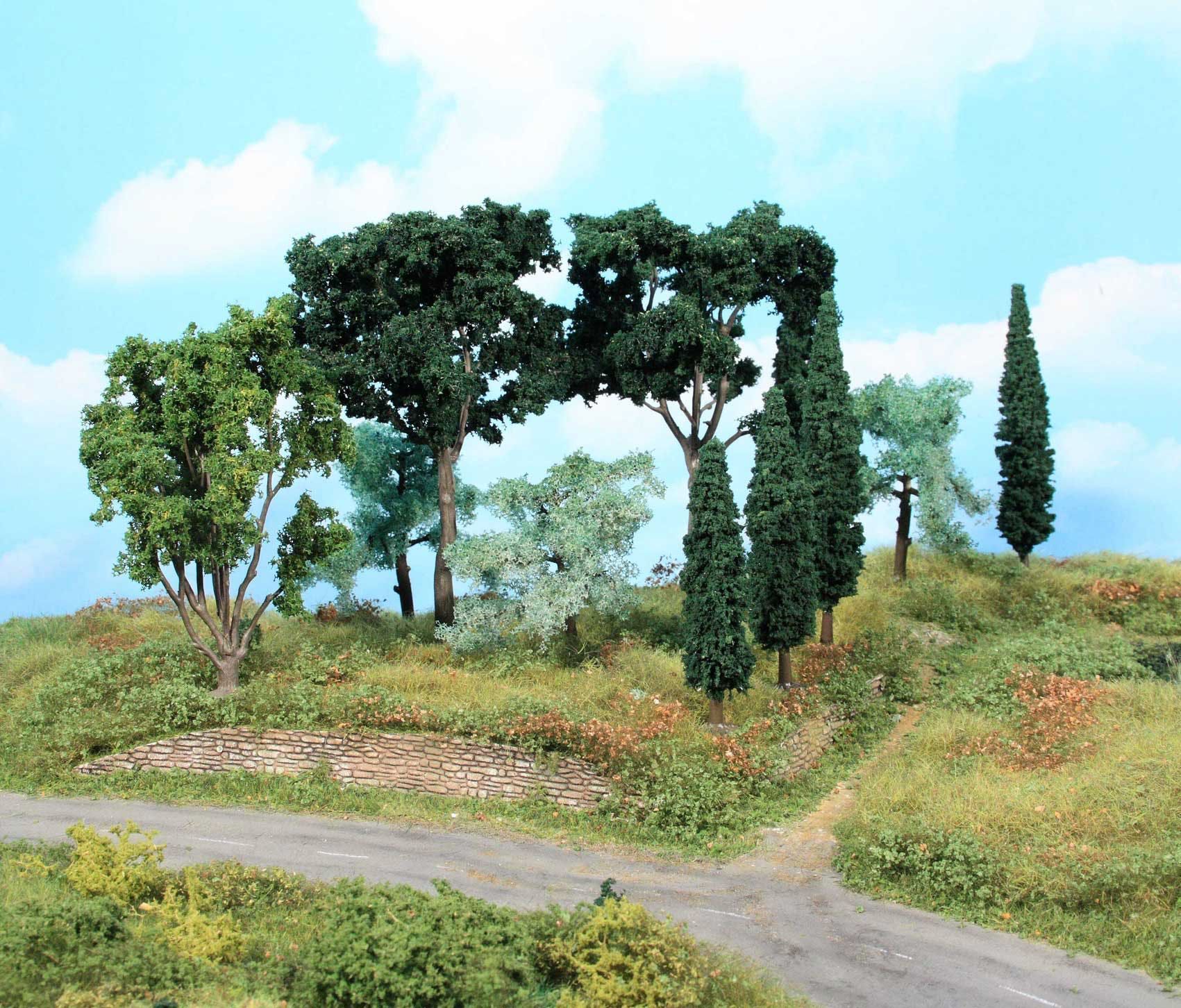 Heki 1774 - Mediterranes Baumset 11 Bäume 8 -17 cm H0 1:87