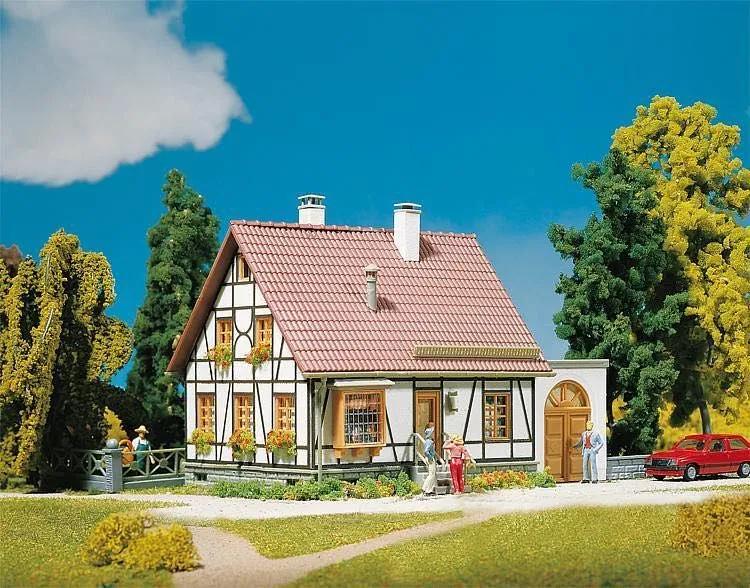Faller 130215 - Fachwerkhaus Mit Garage H0 1:87
