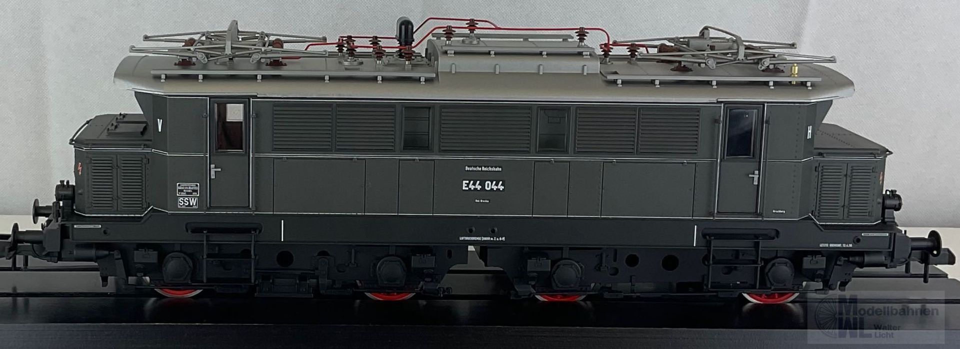Märklin 54292 - MÄRKLIN - E-Lok BR E44 044 DRG Ep.II grau Spur 1 Sound