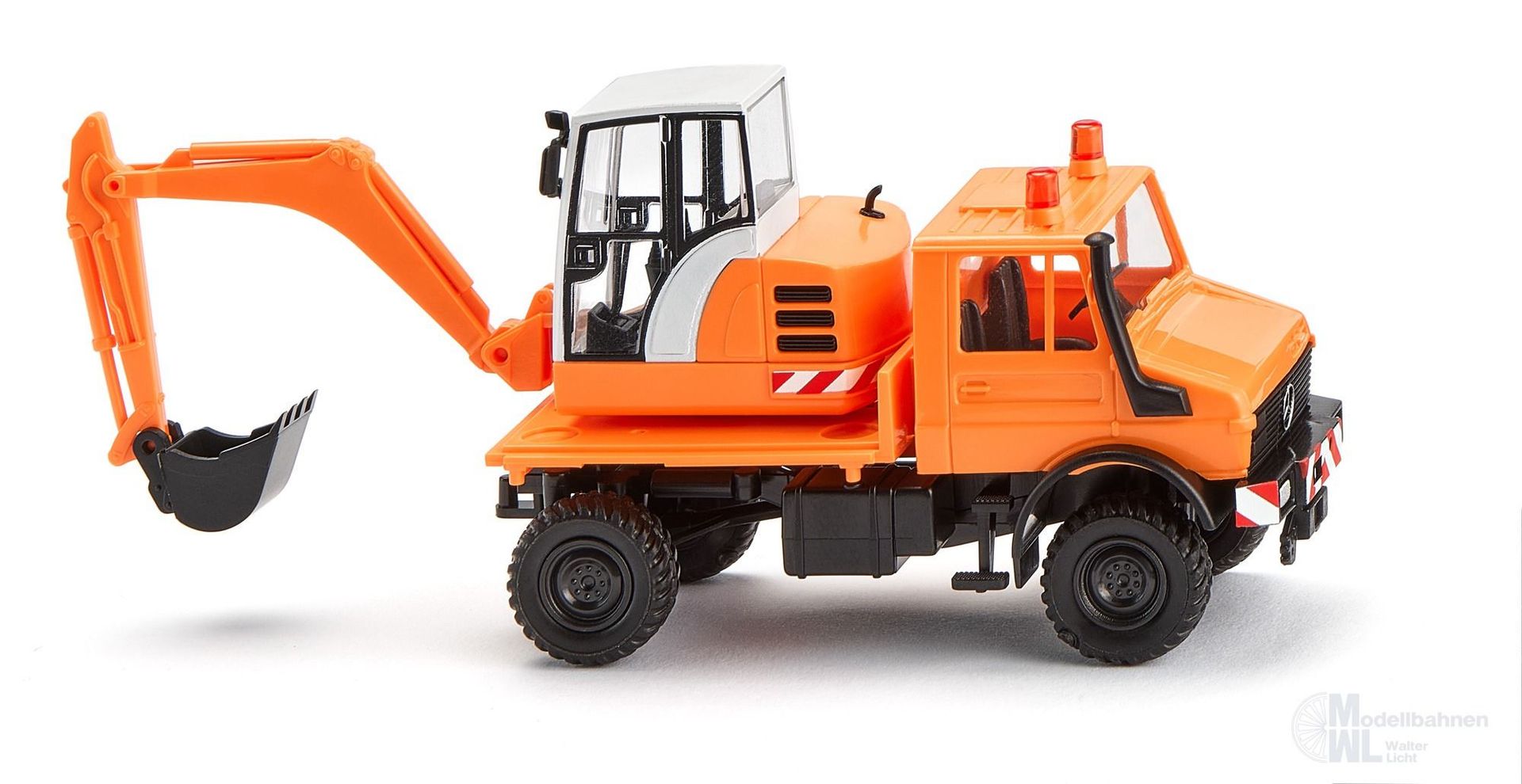 17064704_01 Wiking 064704 - Unimog mit Bagger - kommunalorange H0 1:87