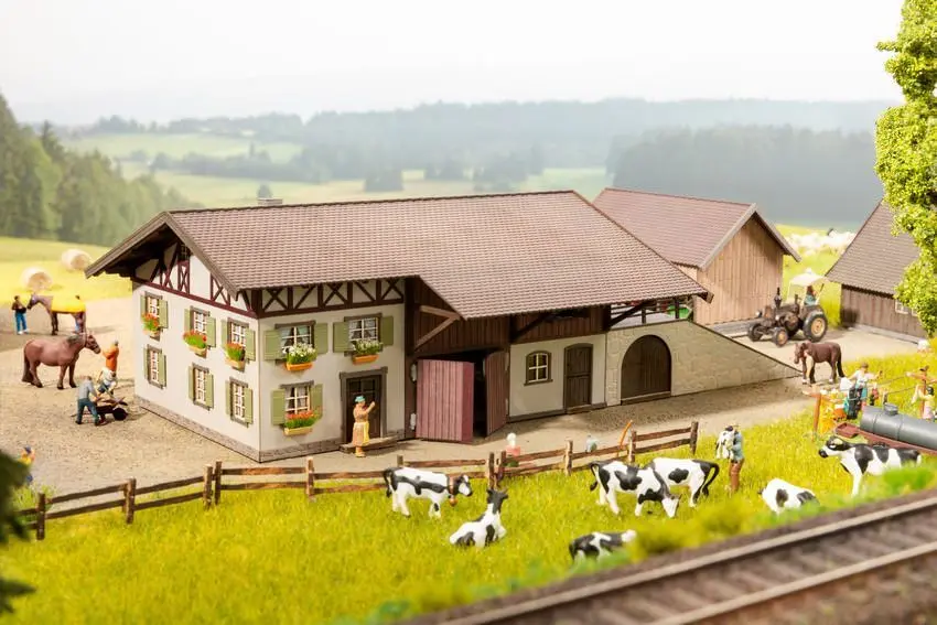 Noch 66714 - Bauernhof H0 1:87