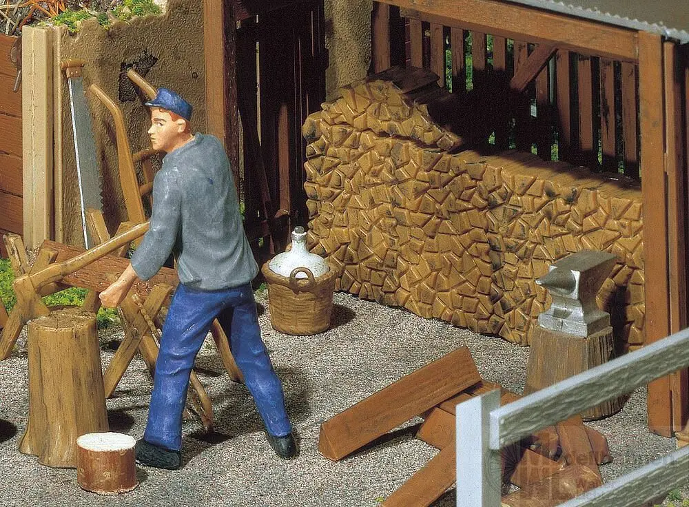 Pola 333213 - Holzstapel, Werkzeug Spur G 1:22,5