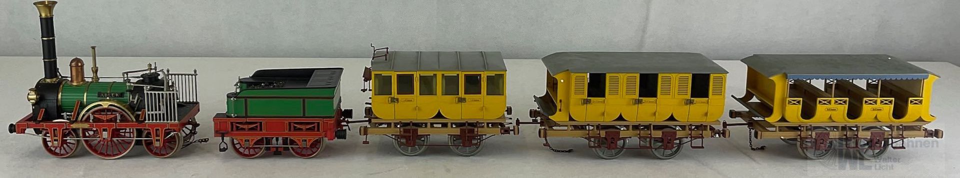 IMG_7349 Märklin 5751 - MÄRKLIN - Zugset Adler + Wagen Spur 1