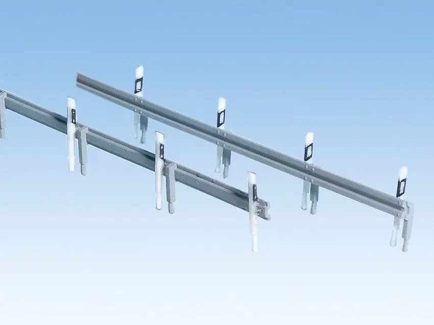 Noch 34111 - Leitplanken und Begrenzungspfosten N 1:160