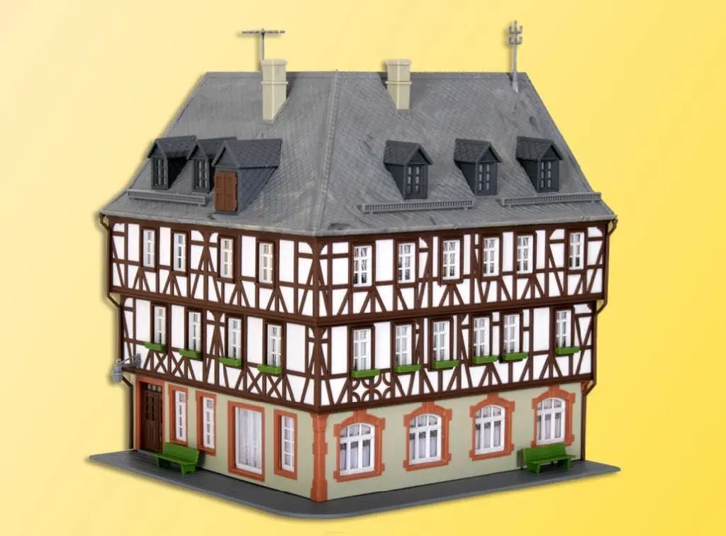 Kibri 38904 - Fachwerk-Eckhaus Miltenberg H0 1:87