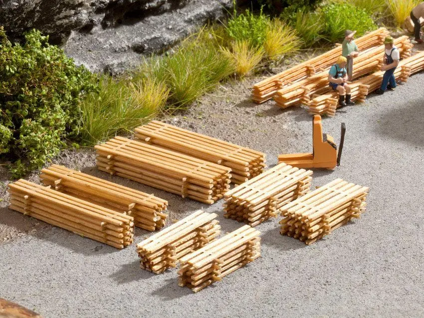 Noch 14214 - Bretterstapel 8 Stapel H0 1:87