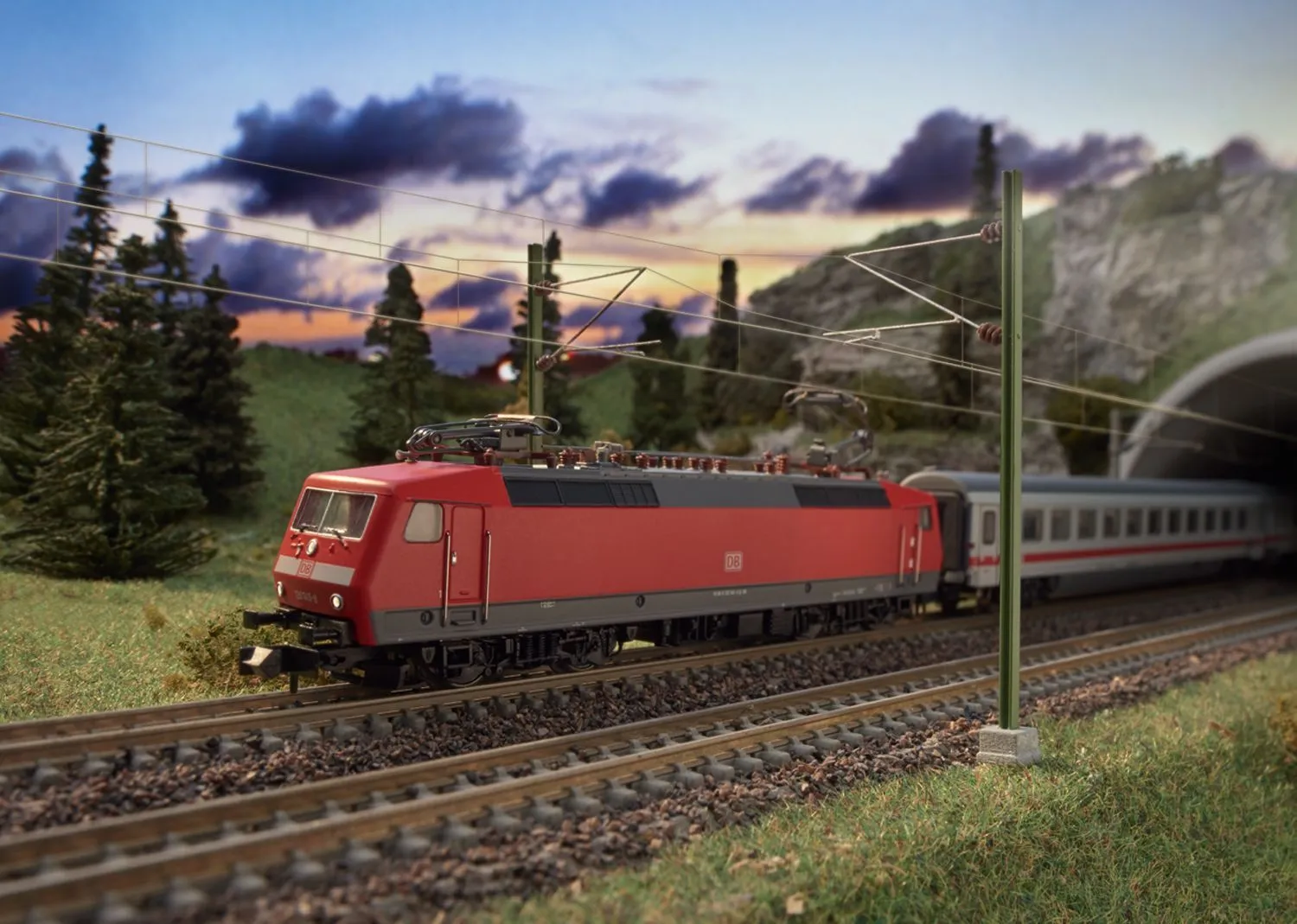 Trix 16024 - E-Lok BR 120 DB Ep.VI N 1:160