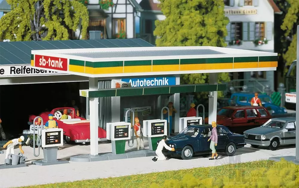 Faller 130346 - Überdachte Zapfsäulen H0 1:87