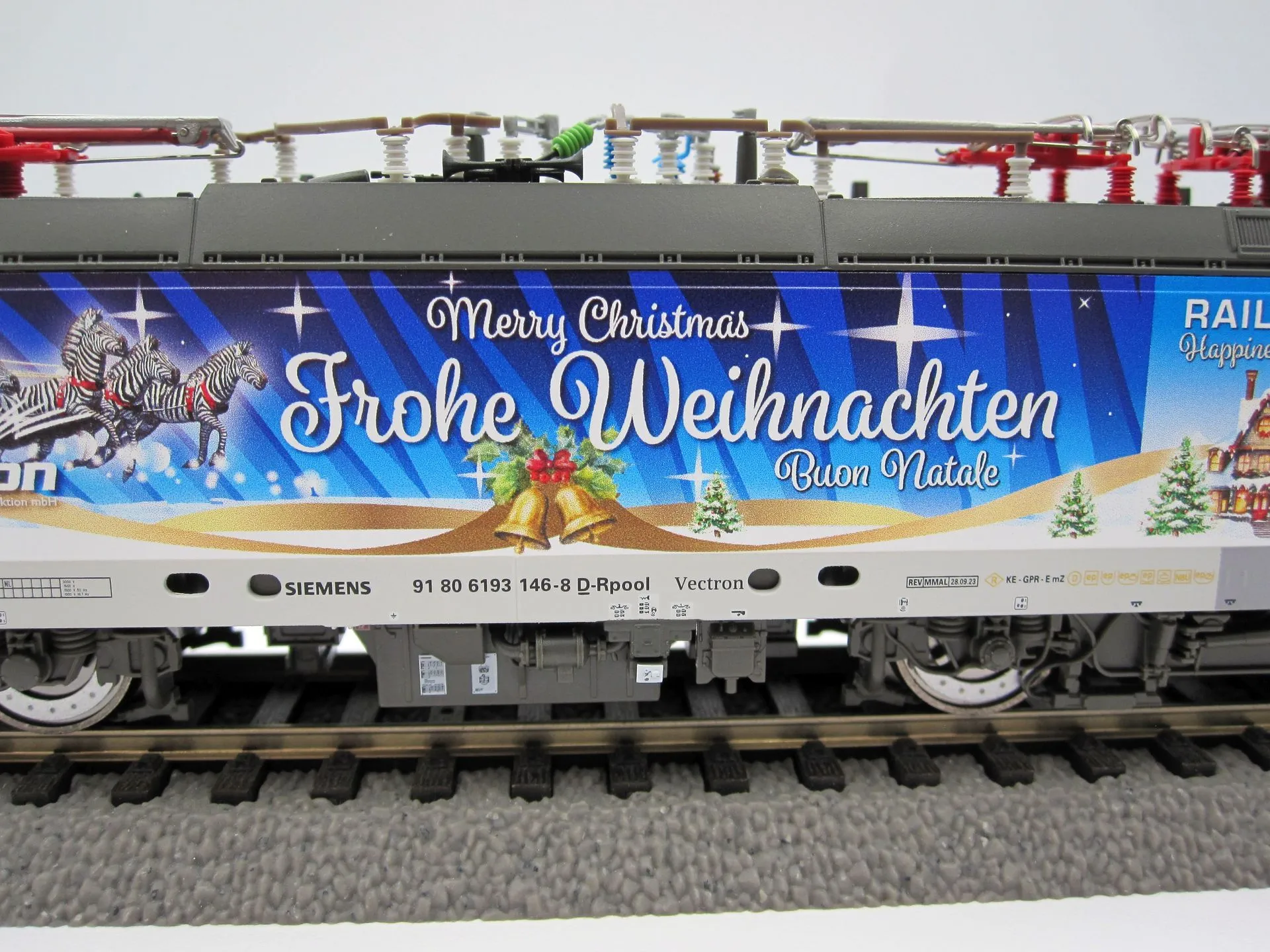 Piko 71355 - E-Lok Vectron Weihnachtslok Railpool Ep.VI H0/GL SOUND
