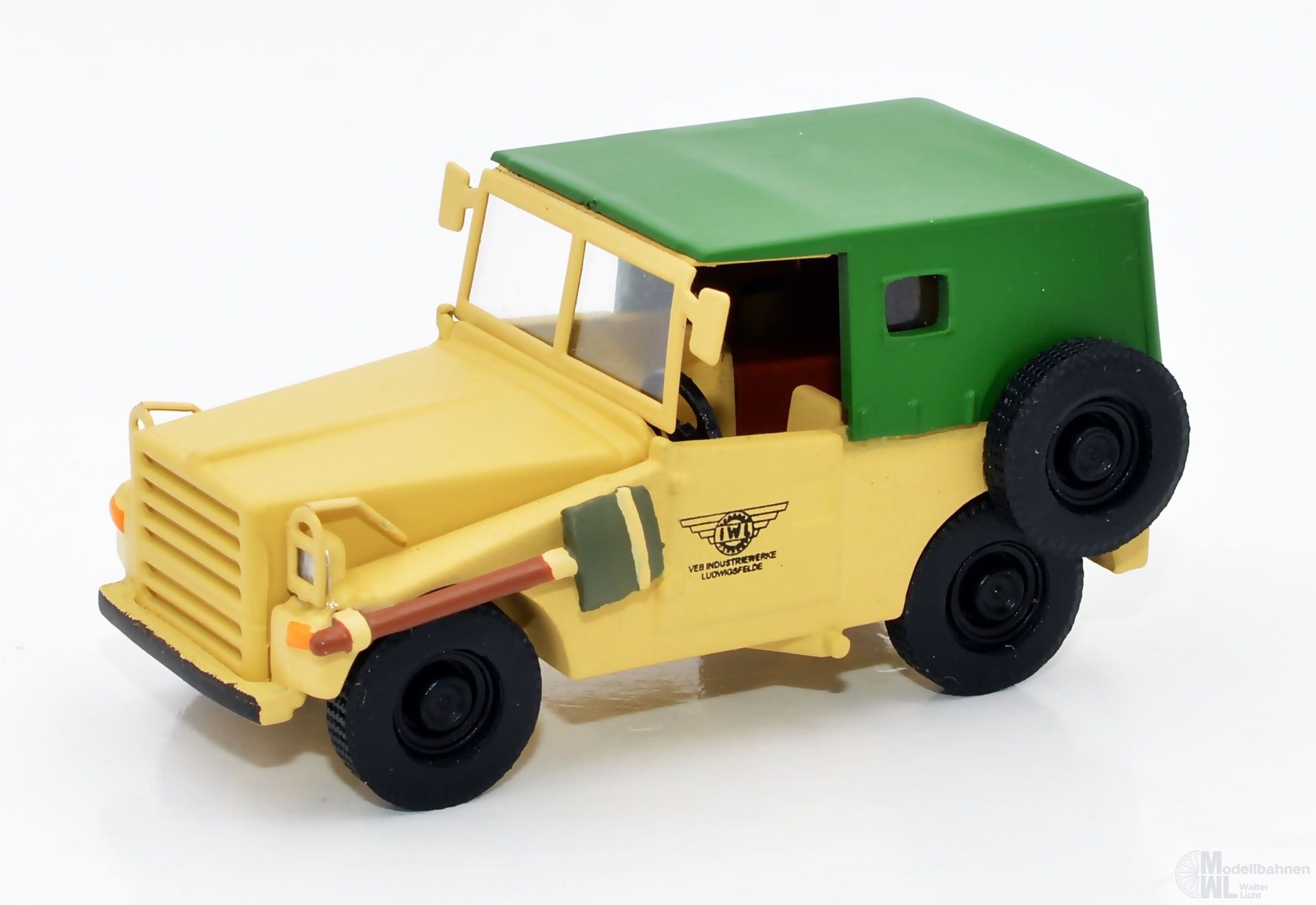 NPE NA88151 - IFA P3 Kübelwagen VEB Ludwigsfelde 1:87