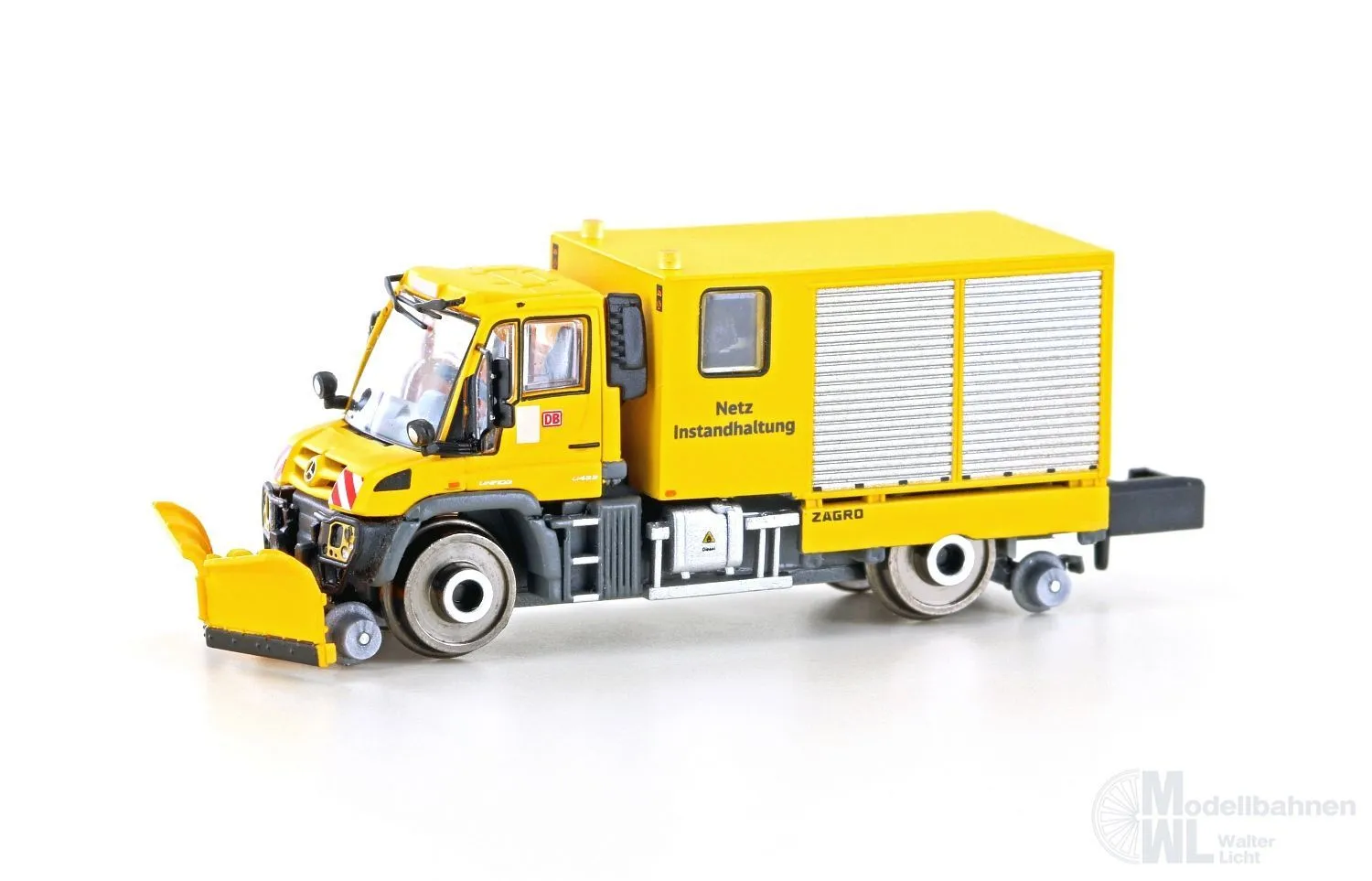 Hobbytrain 32304 - Zweiwege Unimog U423 DB Ep.VI mit Schneepflug N 1:160 Digital