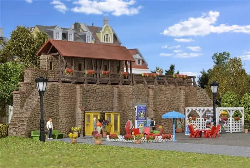 Kibri 38916 - Stadtmauer mit Kleingarten in Weil H0 1:87