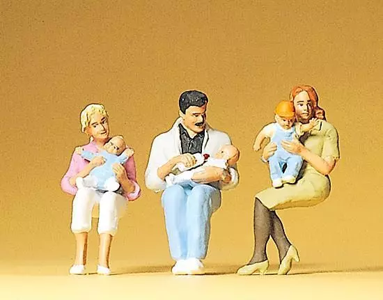 Preiser 63059 - Sitzende Eltern, Kinder Spur 1