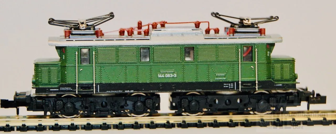 Trix 12033 - MINITRIX - E-Lok BR 144 083-3 DB Ep.IV N 1:160