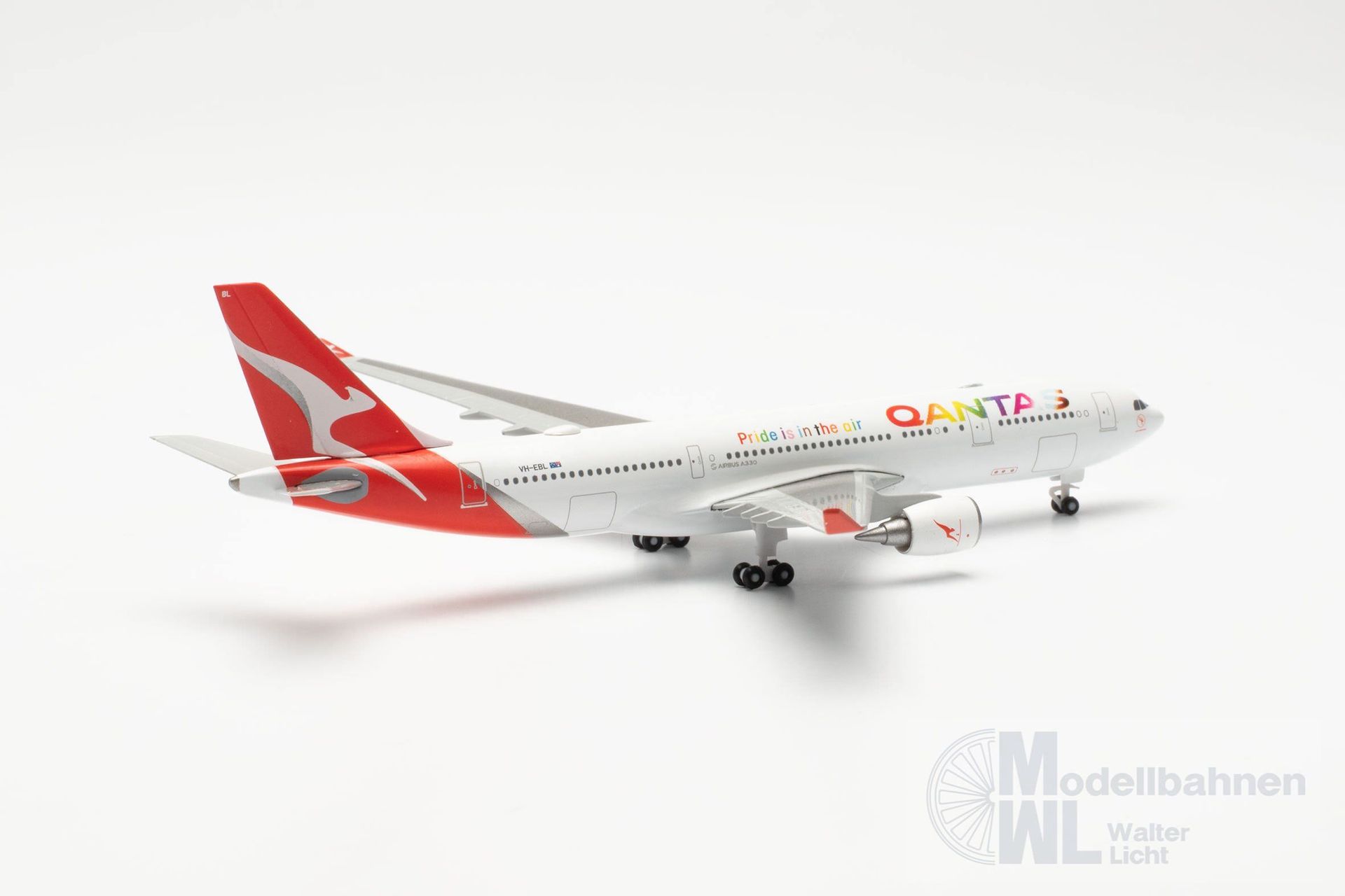 Herpa 537148 - Airbus A330-200 Qantas Pride 1:500