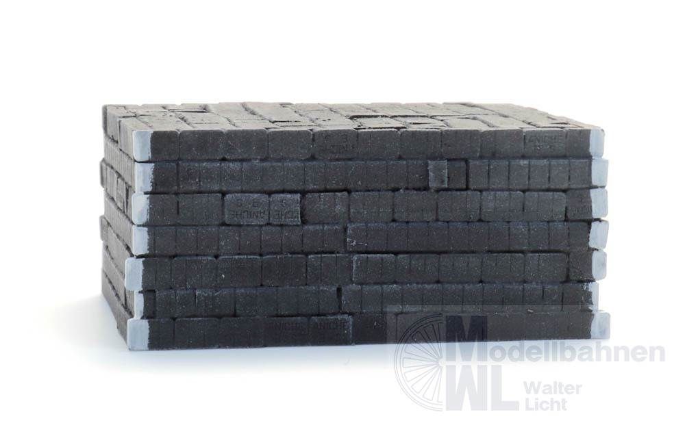 ARTITEC b.v. 387621 - Brikettstapel im Depot H0 1:87