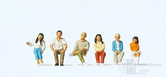 Preiser 10297 - Sitzende Jugendliche H0 1:87