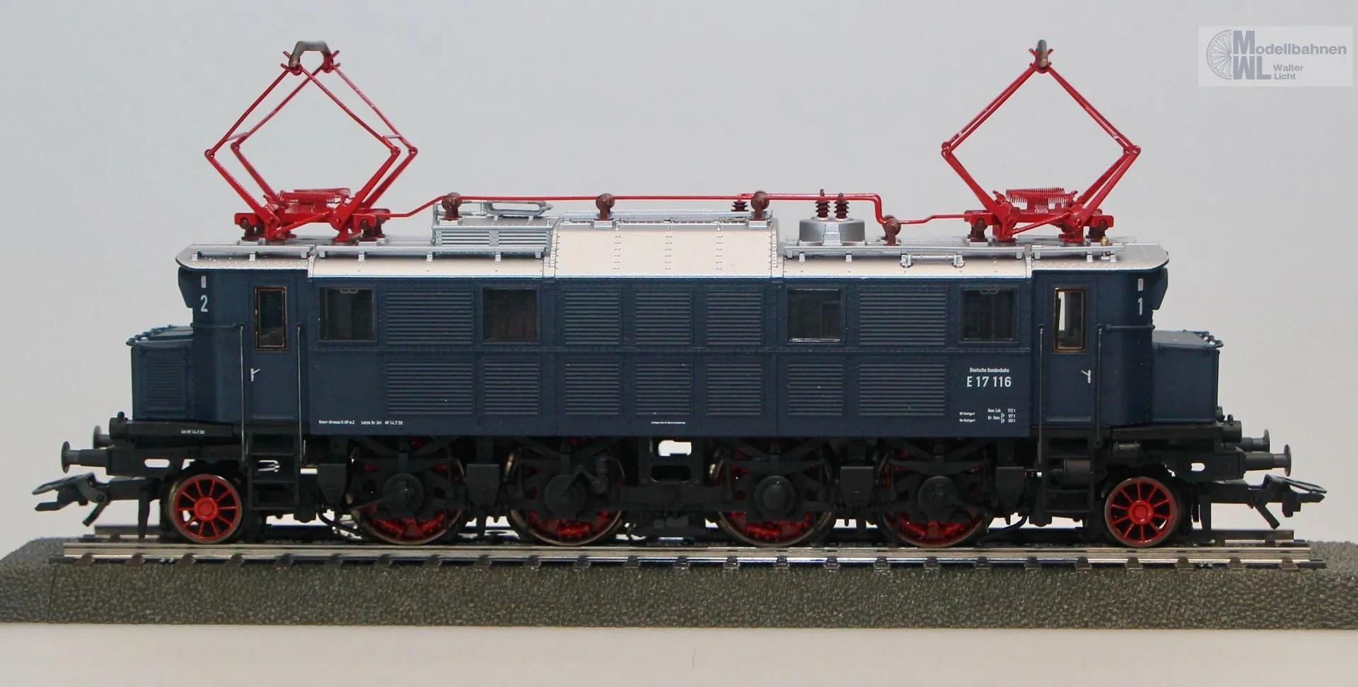 Märklin 37064 - MÄRKLIN - E-Lok E17 DB Ep.III blau H0/WS Sound mfx