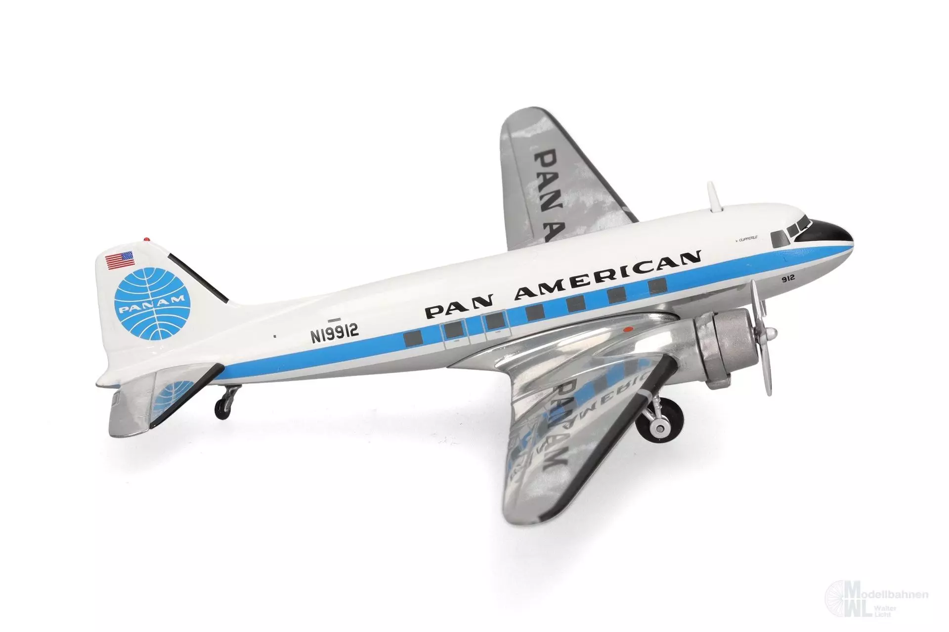 Herpa 573382 - DC-3 Pan Am Clipperle 1:200