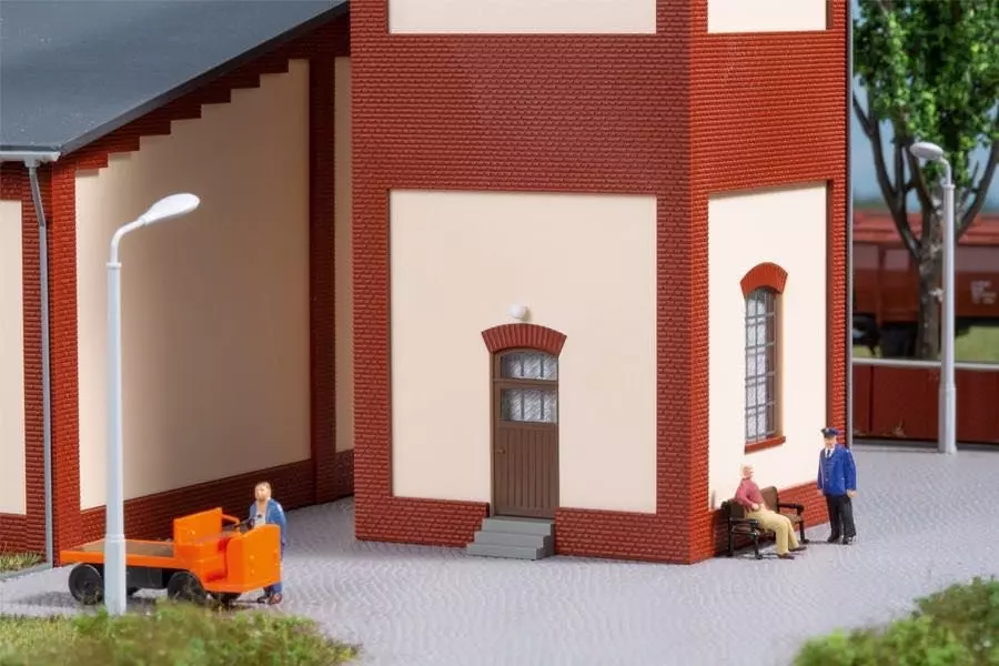 Auhagen 13342 - Lokschuppen mit Wasserturm TT 1:120