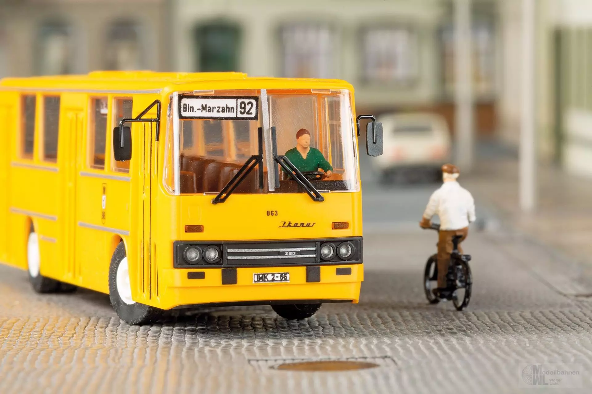 Auhagen 11479 - mini car IKARUS 260 Berlin TT 1:120