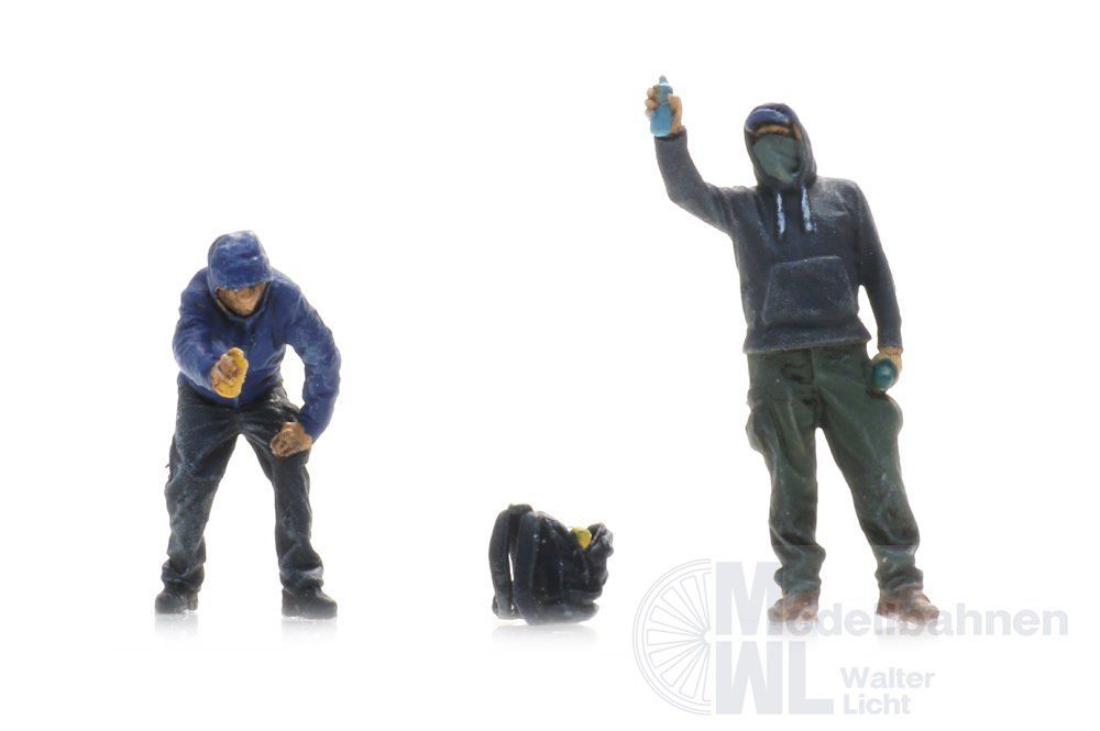 ARTITEC b.v. 5870109 - Graffiti-Vandalen (2x) H0 1:87