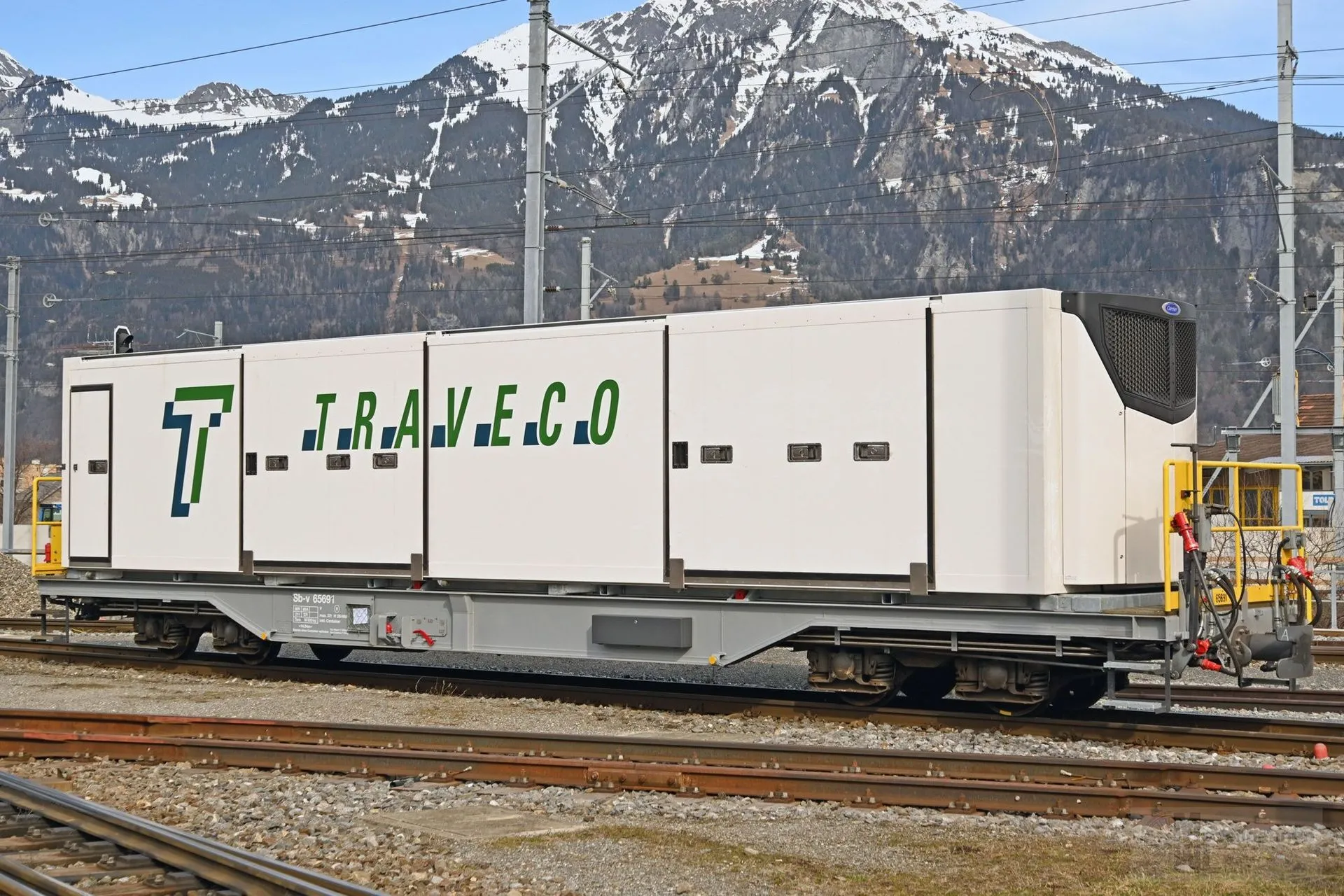 Bemo 2292101 - Containertragwagen RhB Ep.VI Sb-v 65691 mit Klimacontainer Traveco H0m