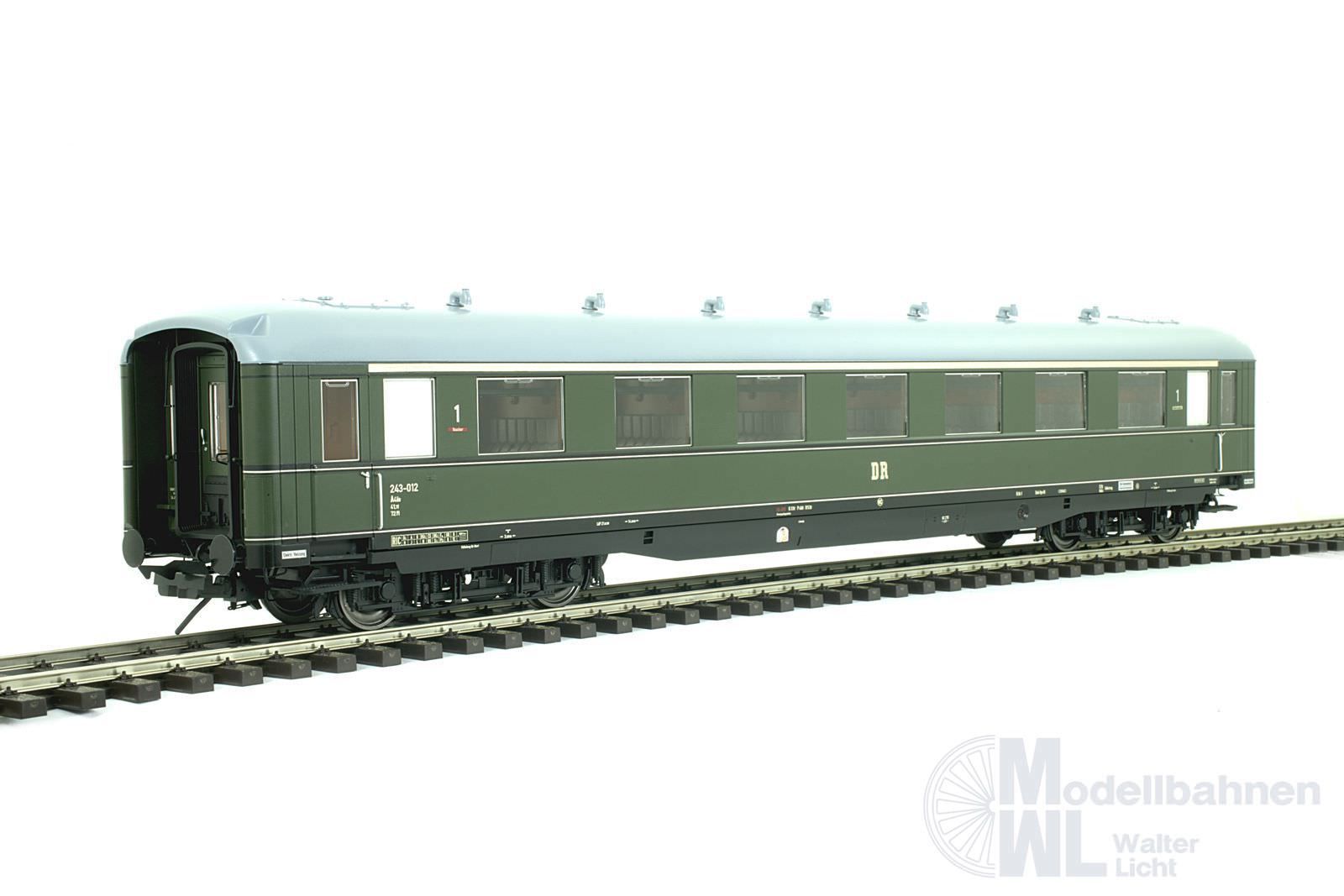 Lenz 41260-04 - Schürzenwagen DR Ep.III 1.Kl. AB4ü-38 flaschengrün Spur 0