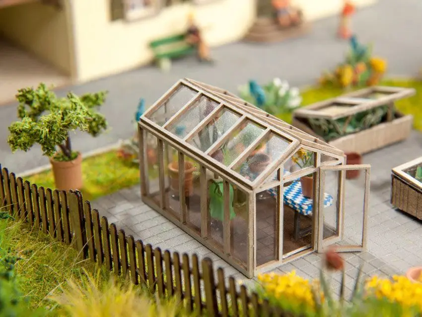 Noch 14357 - Gewächshaus H0 1:87