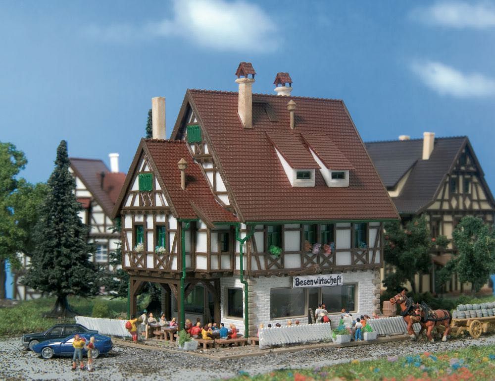 Vollmer 47737 - Besenwirtschaft mit Inneneinrichtung N 1:160 Vollmer 47737 - Besenwirtschaft mit Inneneinrichtung N 1:160