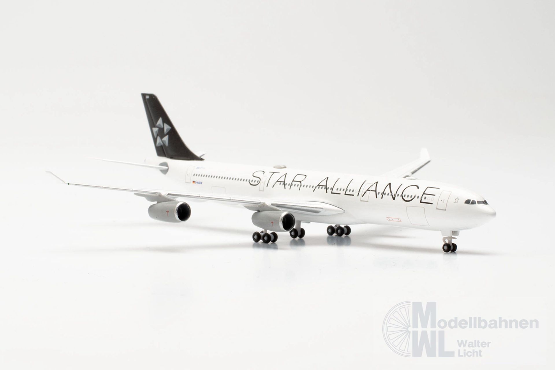 Herpa 536851 - Airbus A340-300 Lufthansa Star Alliance 1:500