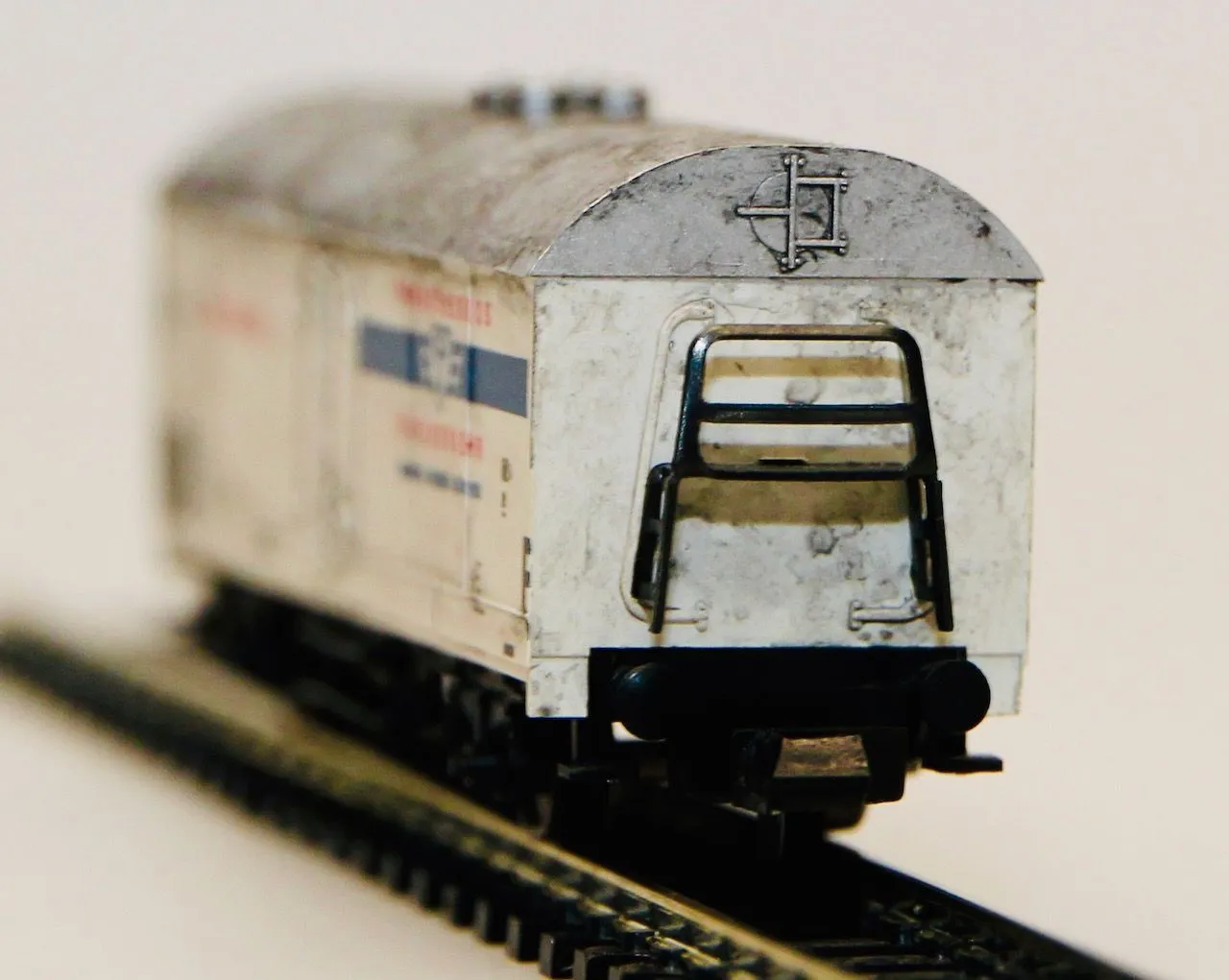 Fleischmann 8320 - FLEISCHMANN - Kühlwagen DB Ep.IV N 1:160