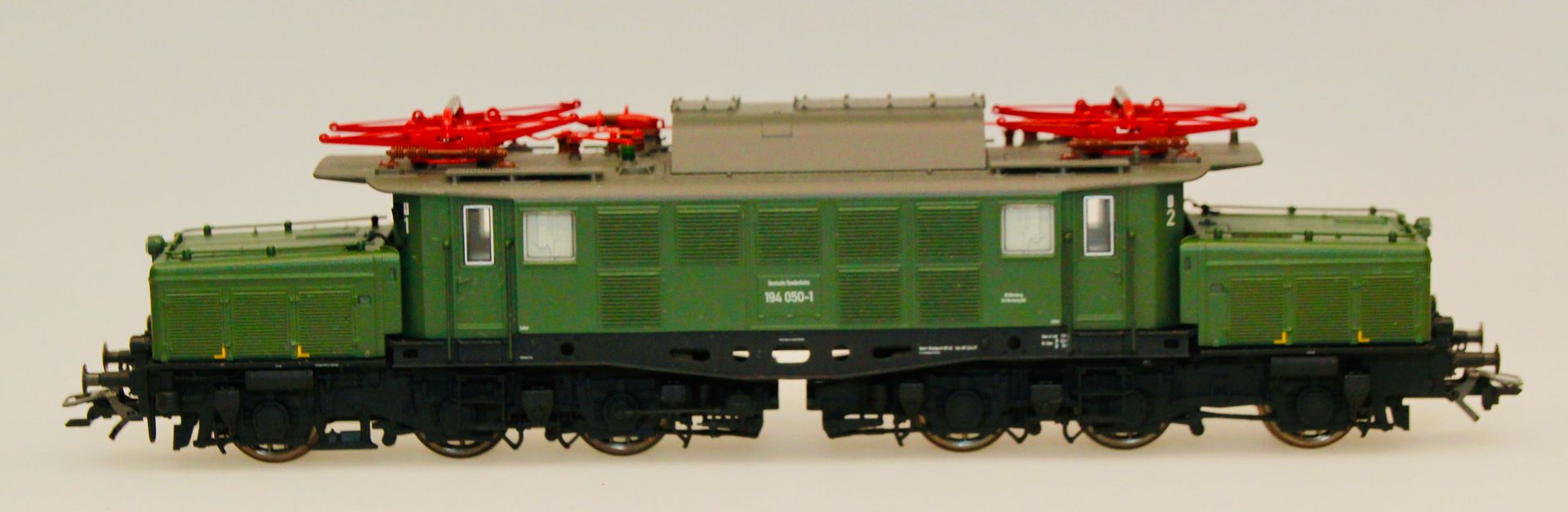 Trix 25990 - Trix - E-Lok BR 194 050-1 DB Ep.IV grün H0/GL Sound