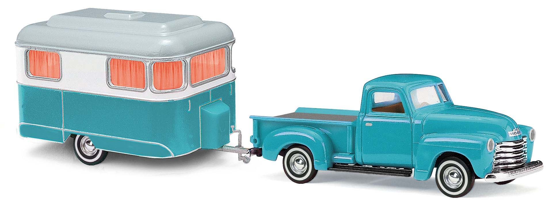Busch 48243 - Chevy Pick-Up mit Wohnwagen H0 1:87 Busch 48243 - Chevy Pick-Up mit Wohnwagen H0 1:87