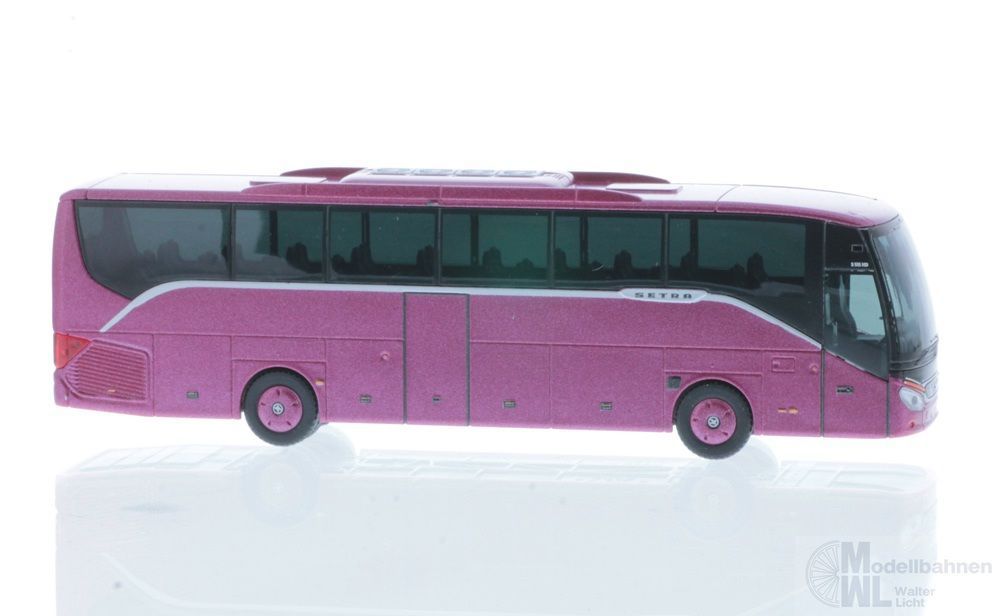 Rietze 77901 - Setra S 515 HD Vorführdesign H0 1:87 Rietze 77901 - Setra S 515 HD Vorführdesign H0 1:87