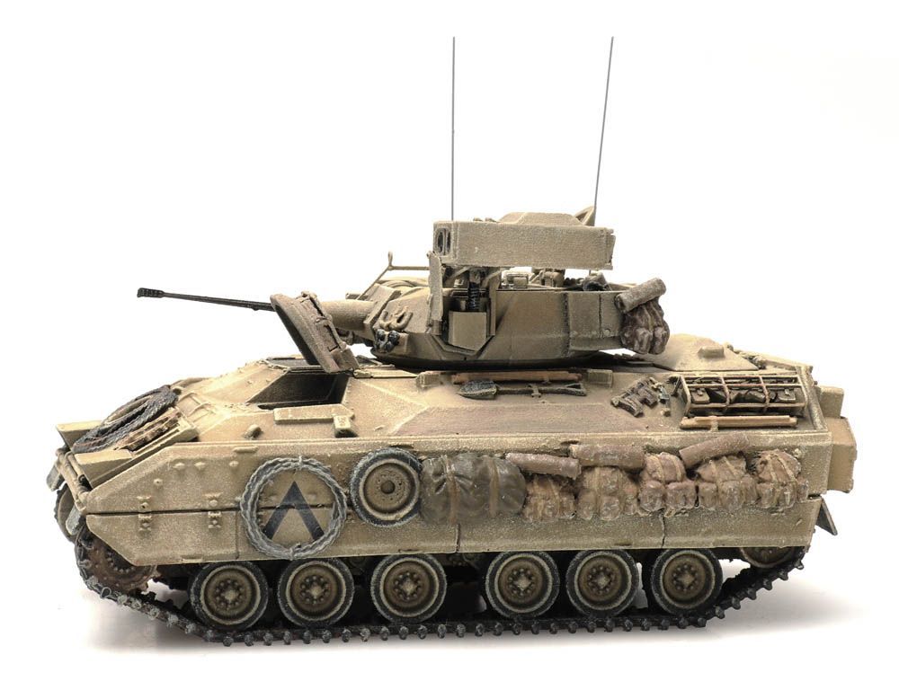 ARTITEC b.v. 6870270 - US M3 CFV Bradley desert H0 1:87 ARTITEC b.v. 6870270 - US M3 CFV Bradley desert H0 1:87