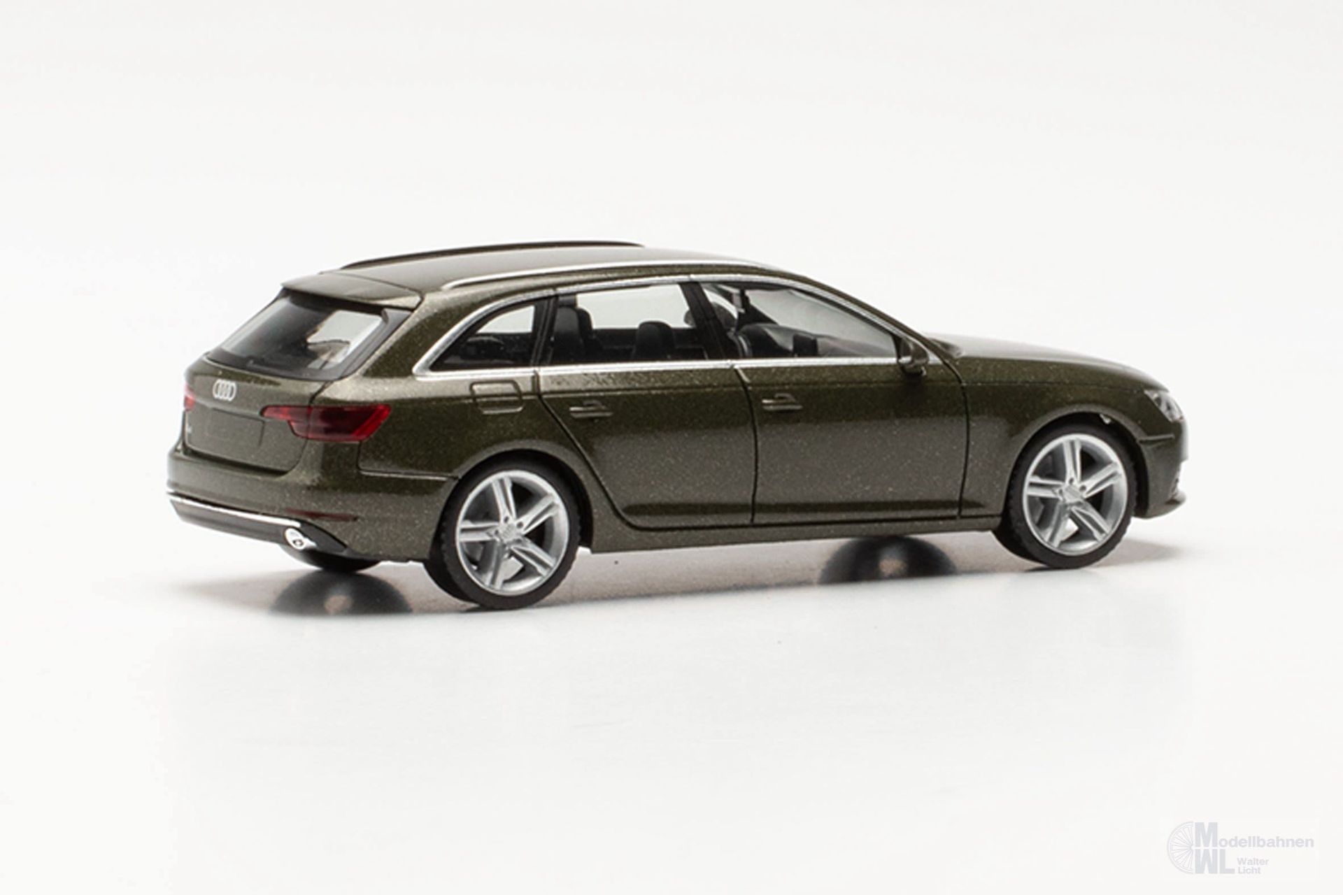 Herpa 038577-004 - Audi A4 Avant distriktgrün metallic H0 1:87