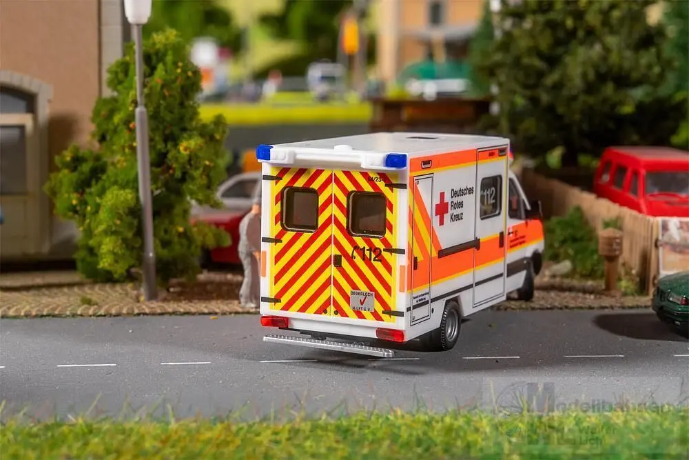 Faller 161445 - Mercedes-Benz Sprinter Rettungswagen DRK H0 1:87