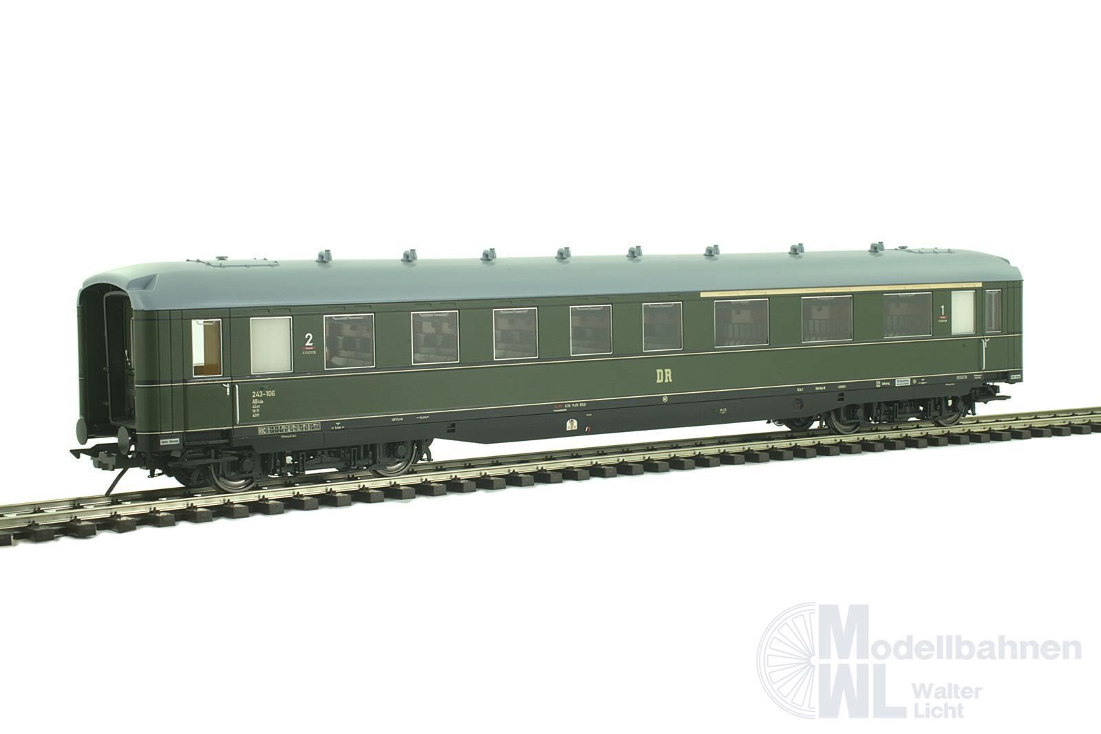 Lenz 41263-04 - Schürzenwagen DR Ep.III 1/2.Kl. BC4ü-39 flaschengrün Spur 0