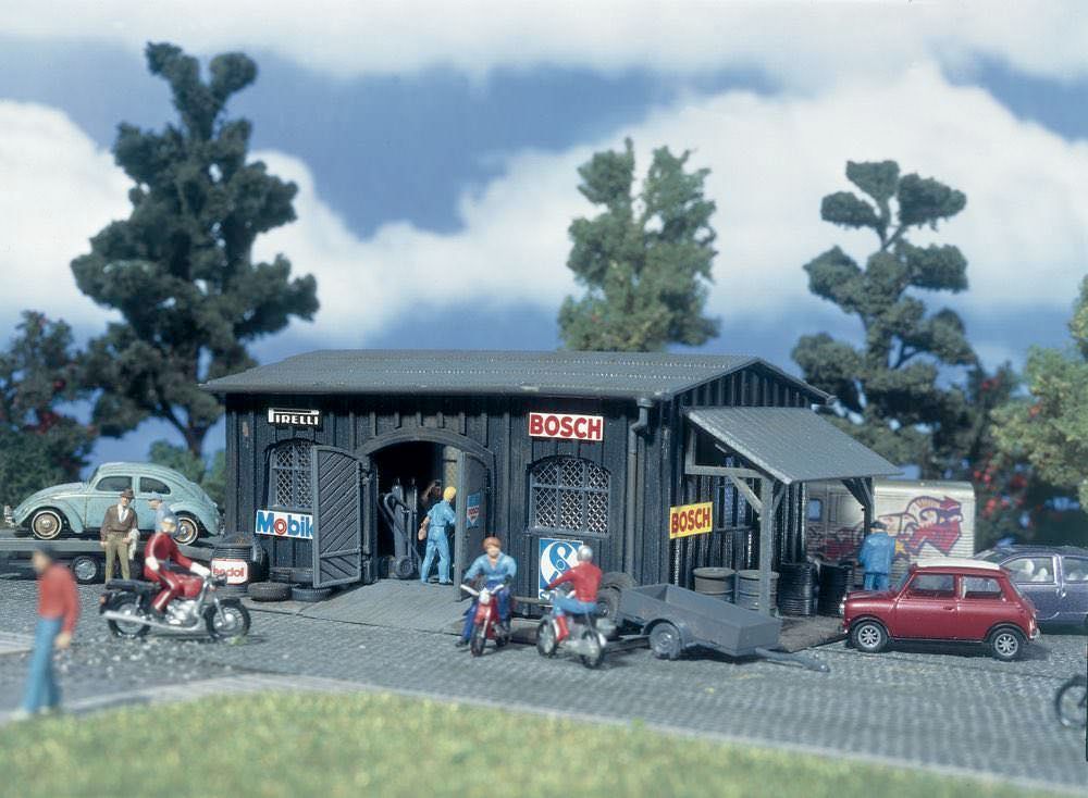 Vollmer 47682 - Landmaschinen-Reparaturwerk N 1:160 Vollmer 47682 - Landmaschinen-Reparaturwerk N 1:160
