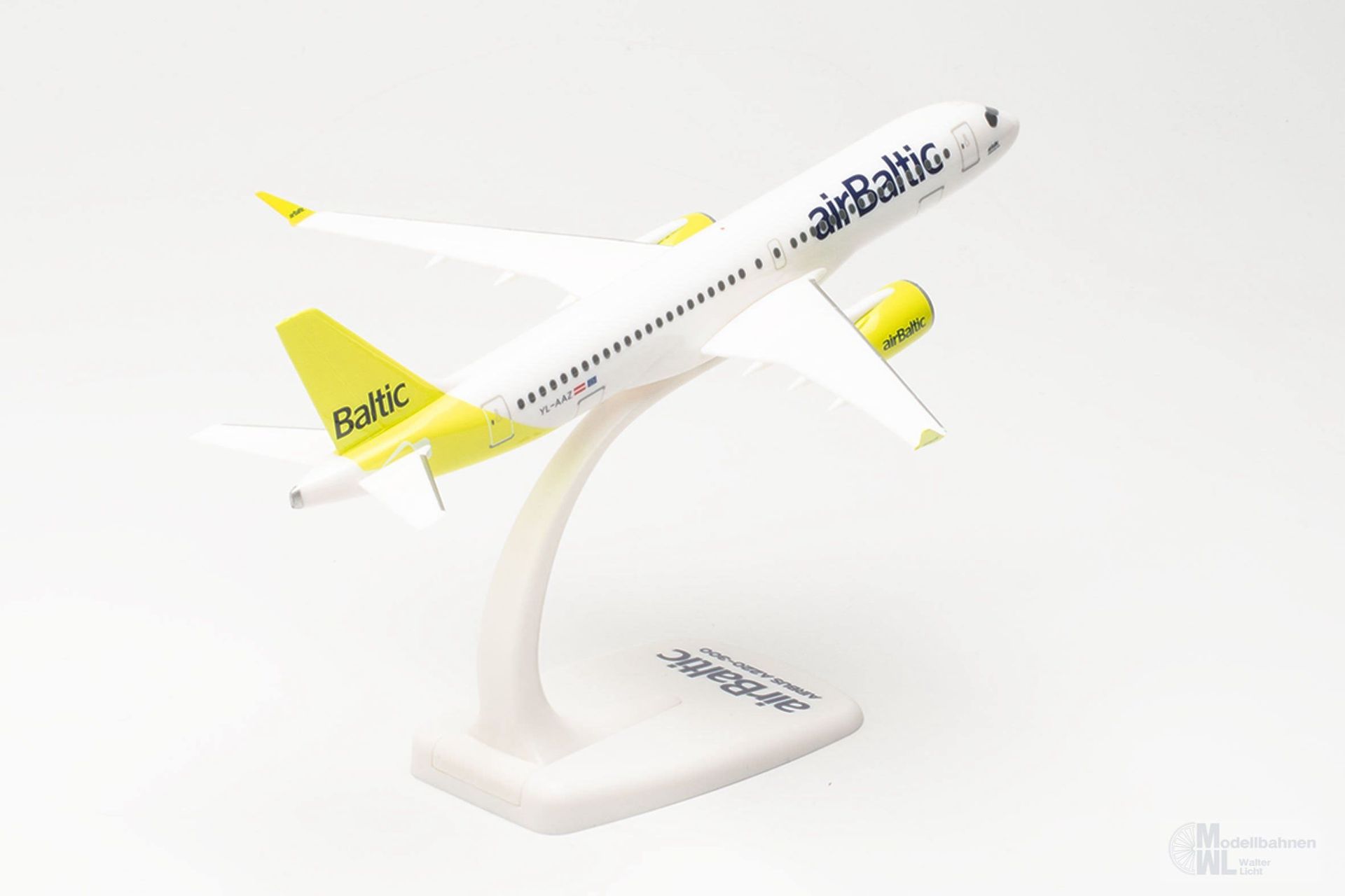 Herpa 613637 - airBaltic Airbus A220-300 1:200