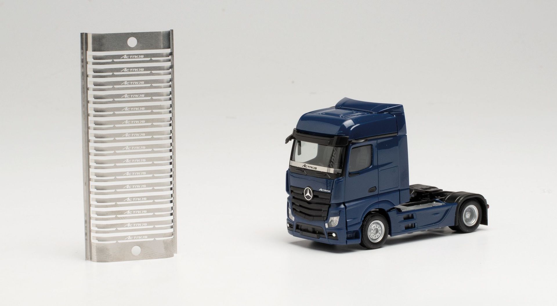 Herpa 55284 - Zubehör Steinschlagschutz Mercedes-Benz Actros 15 Stück H0 1:87