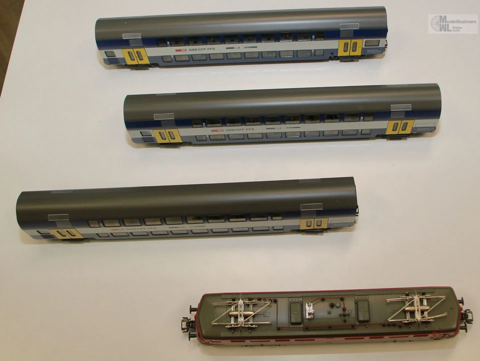 Märklin 28505 - MÄRKLIN - Zugpackung S-Bahn Zürich E-Lok Ae 6/6 + 3 Doppelstockwagen H0/WS Delta