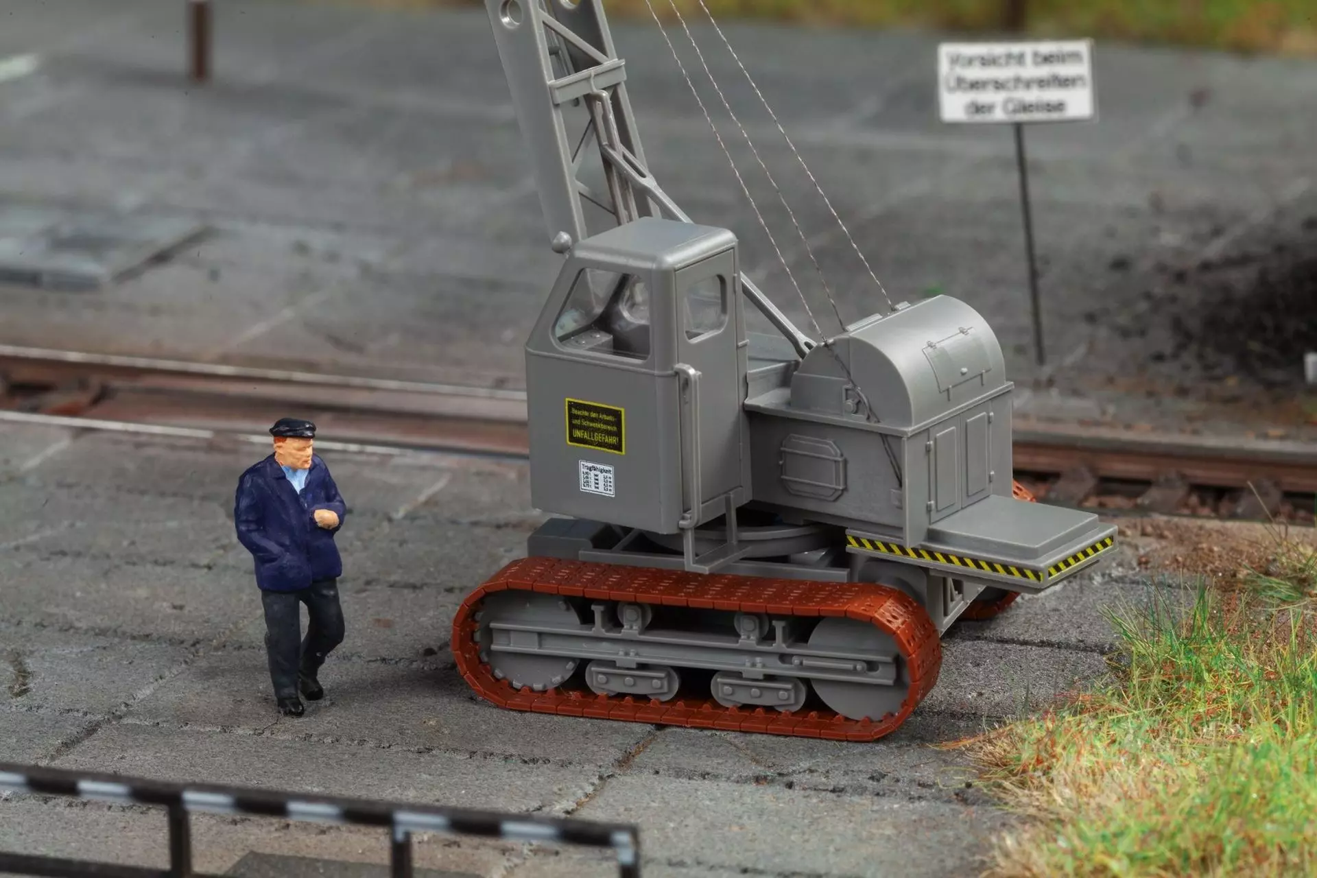 Auhagen 41678 - Raupenkran RK3 BW Bautzen H0 1:87