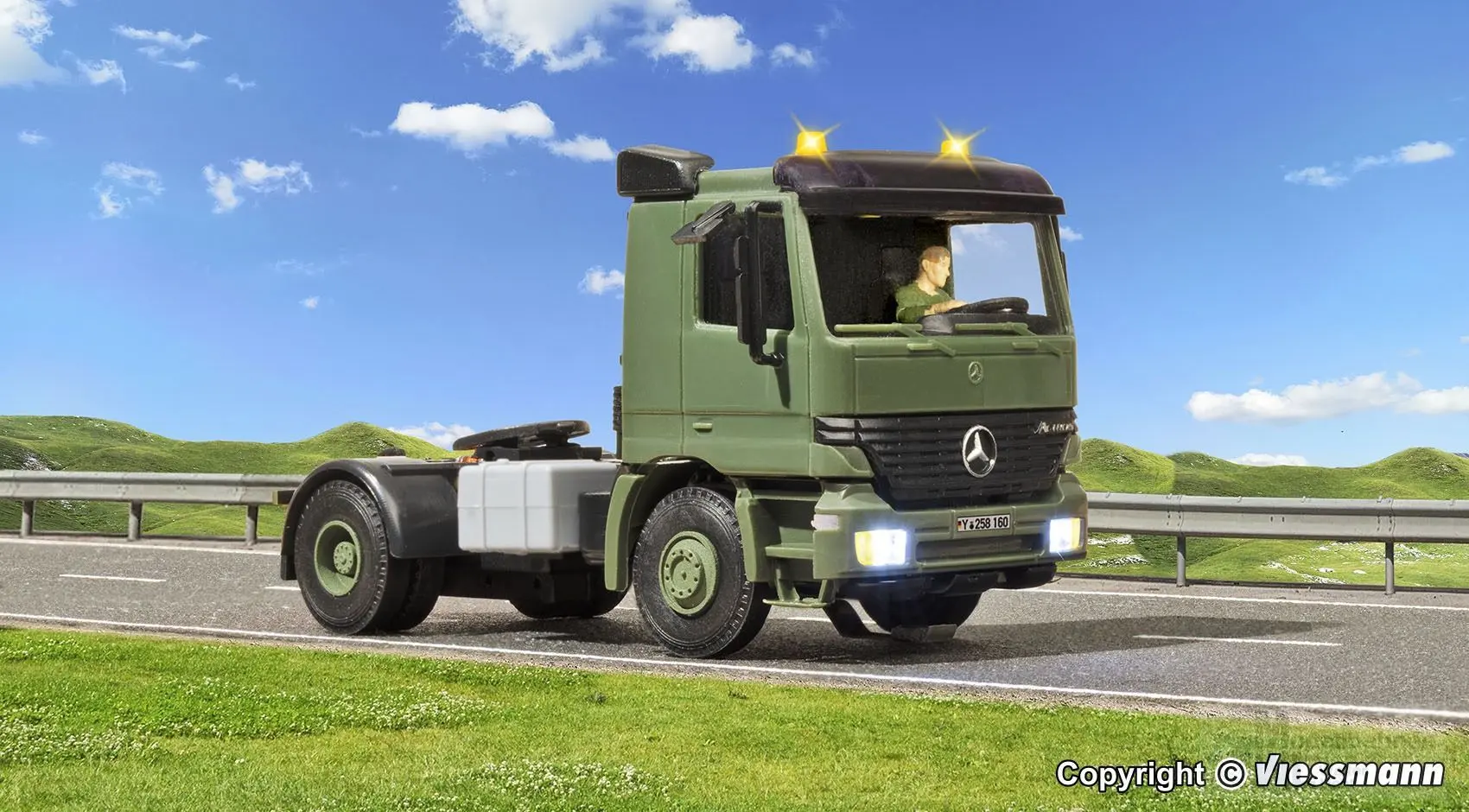 Viessmann 8160 - CarMotion Mercedes-Benz Actros Sattelschlepper H0 1:87