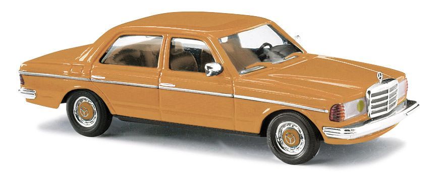 Busch 46871 - Mercedes-Benz W 123 mit gelben Scheinwerfern H0 1:87 Busch 46871 - Mercedes-Benz W 123 mit gelben Scheinwerfern H0 1:87