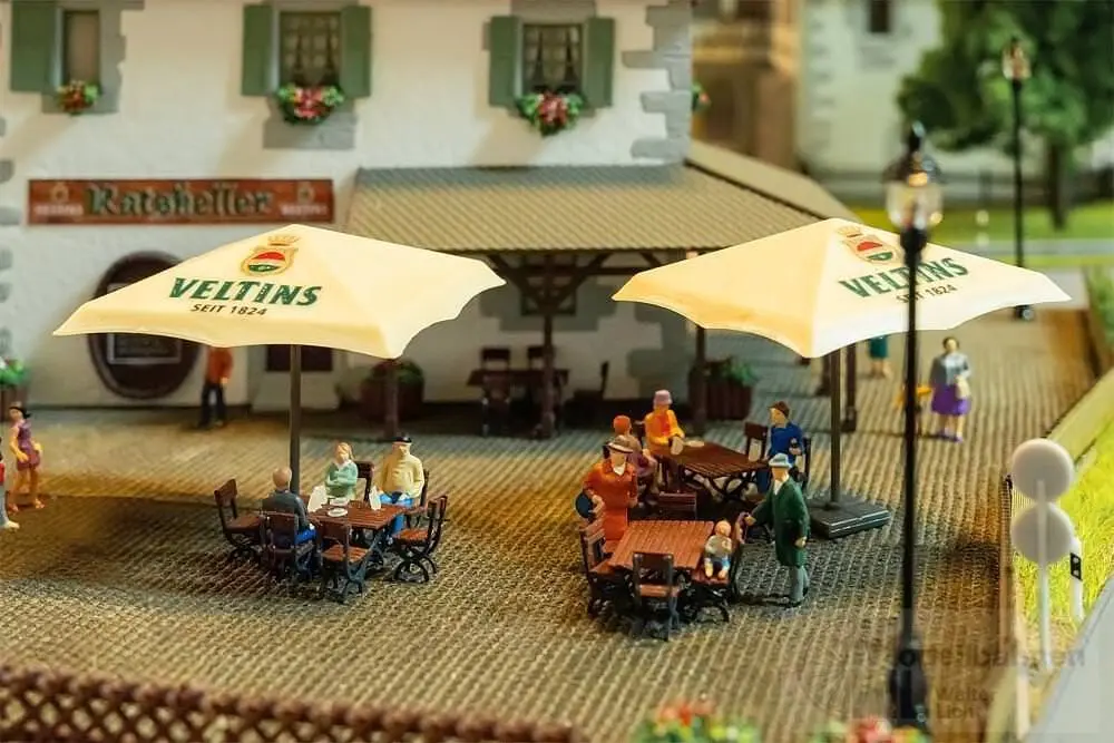 Faller 180437 - Biergarten-Set Veltins H0 1:87