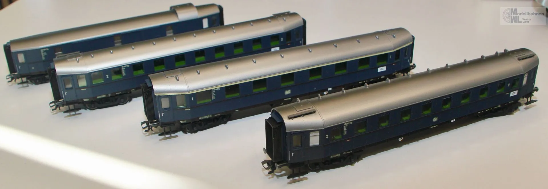 Märklin 42228 - MÄRKLIN - Personenwagen Set DB Ep.III Stahlblau H0/WS